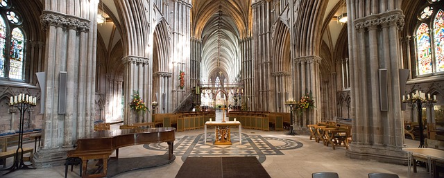 Free Lichfield Cathedral photo and picture