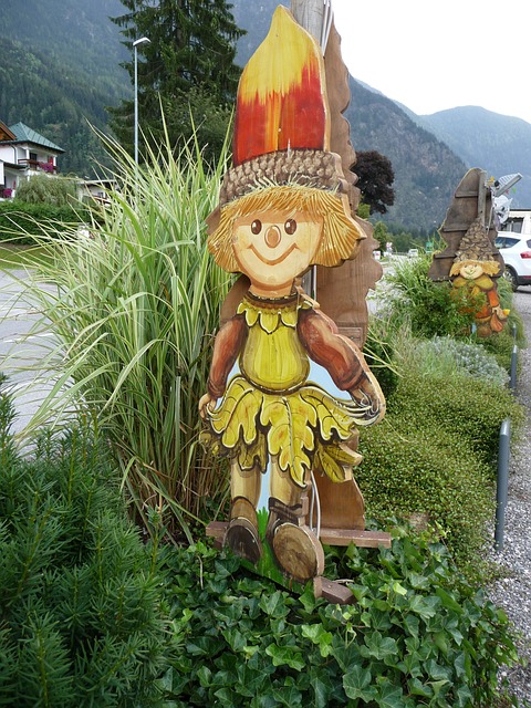 Free Troll Dwarf photo and picture