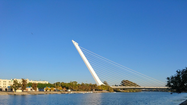 Free Sevilla Calatrava photo and picture