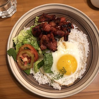 Mic Dejun, Tocino, Ou, Orez, Masă
