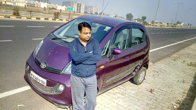 Free Tata Nano photo and picture