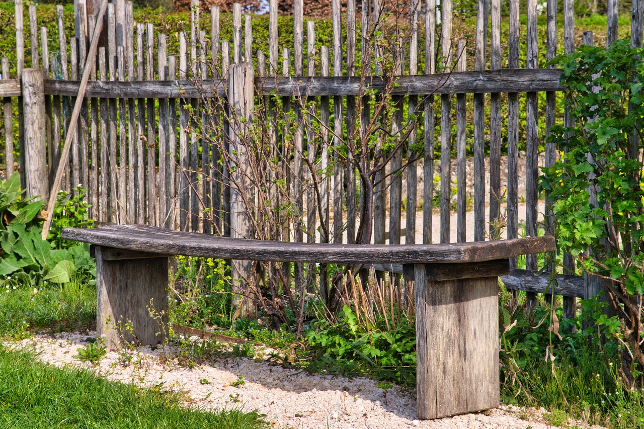 Garden Bench - free online jigsaw puzzle photo