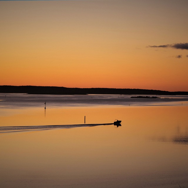 Free Sunrise Boat photo and picture