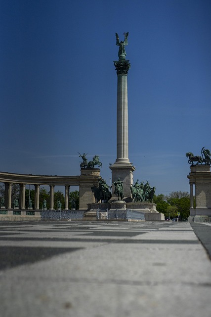 Free Plaza Heroes' Square photo and picture