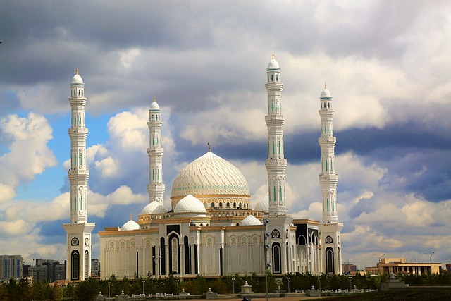 Free Cami Minaret photo and picture