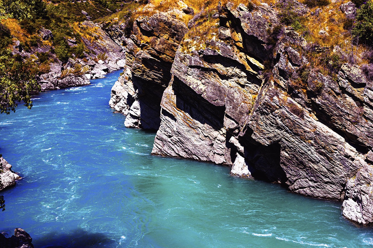 https://cdn.pixabay.com/photo/2020/04/28/04/07/beautiful-landscape-5102563_1280.jpg