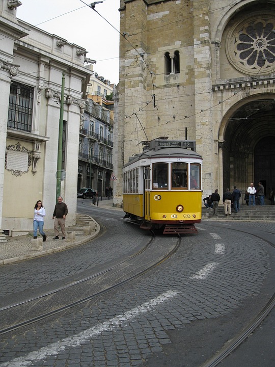 Local Secrets: Discover Lisbon Like a True Alfacinha