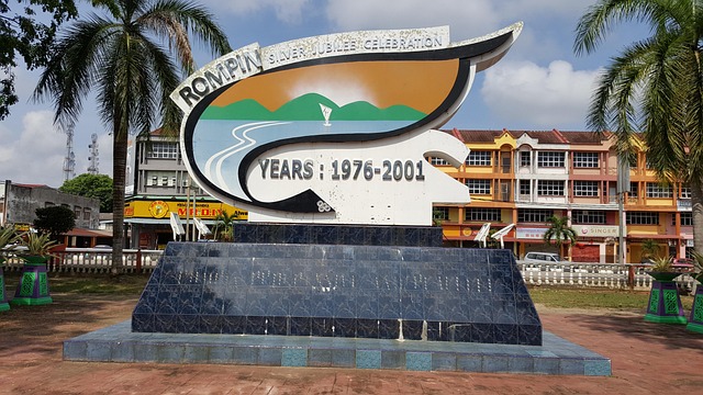 Free Rompin Landmark photo and picture