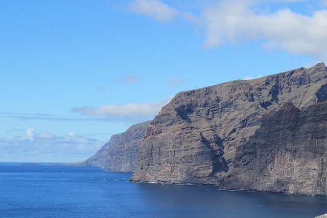 Free Acantilado Gigantes Tenerife photo and picture