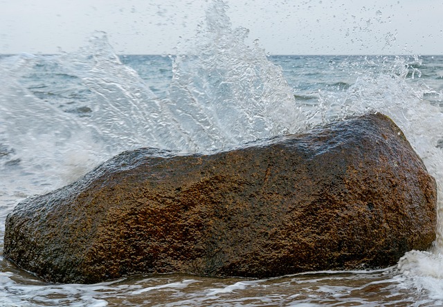 Free Sea Rock photo and picture