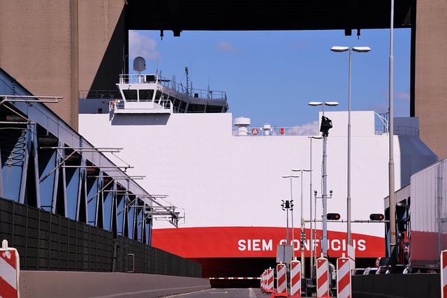 Free Bridge Ship photo and picture