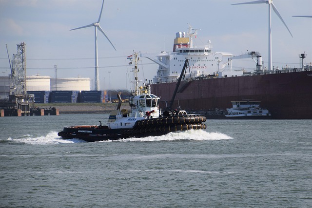 Free Tug Rozenburg photo and picture