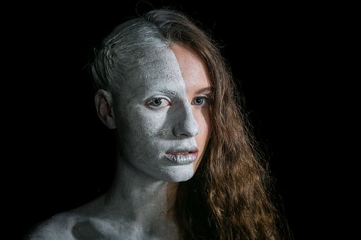 Weibliches Modell, Bemalung, Porträt