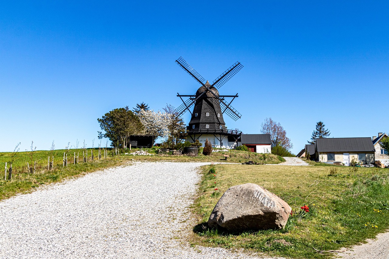 Windmill - free online jigsaw puzzle photo