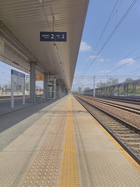 Free Platform Rail photo and picture