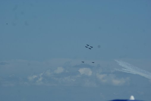 Ángeles Azules, Chorro, Aeronave, Armada
