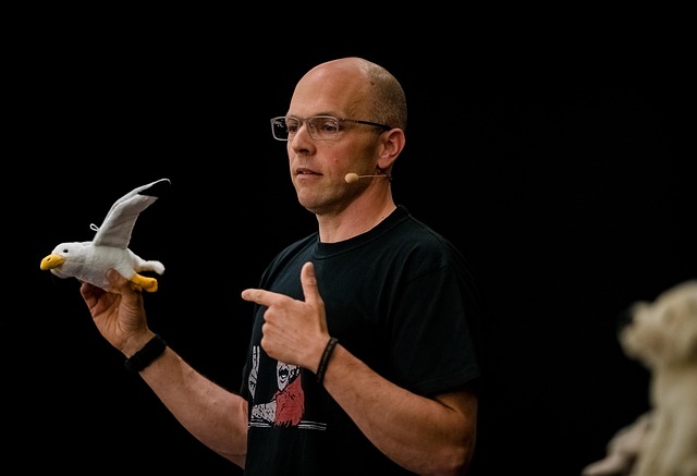 Free Keynote Speaker photo and picture