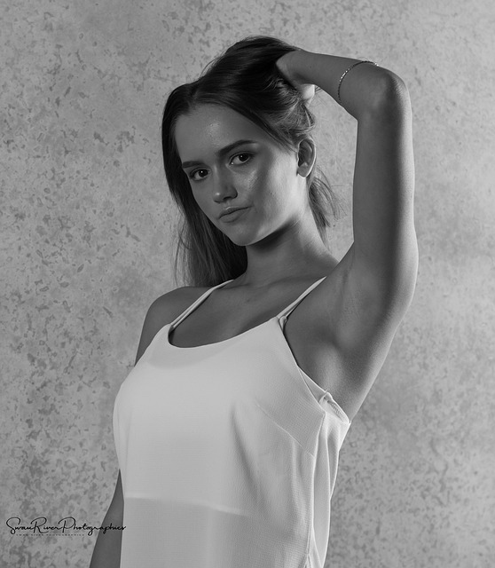 Free Model Female photo and picture