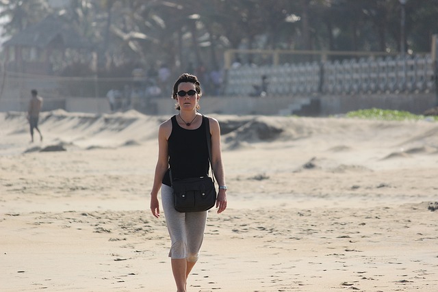 Free Walking Beach photo and picture