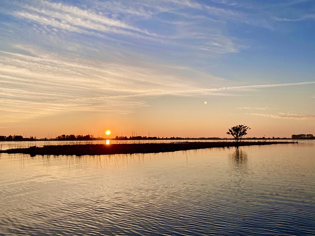 Ø, Solnedgang, Himmel, Sø, Træ, Skyer