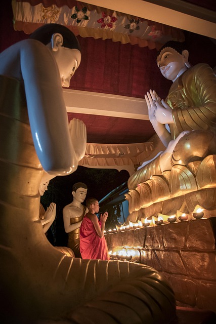Free Temple Pray photo and picture
