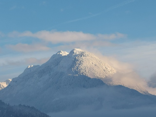 Free Mountains Clouds photo and picture