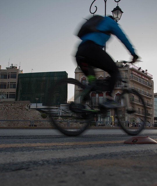 Cyklist, Heraklion, Kreta, Vej