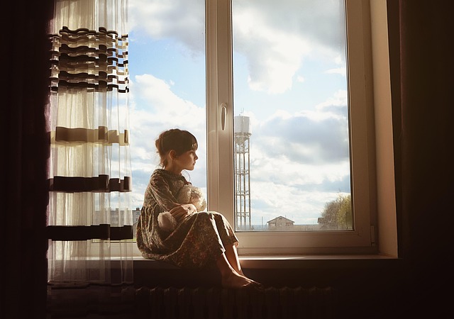Brown, Mädchen, Fenster, Quarantäne