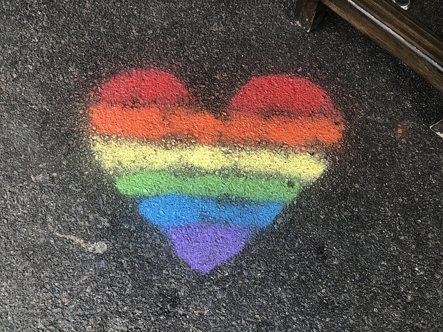 Herz, Regenbogen, Bürgersteig-Kunst