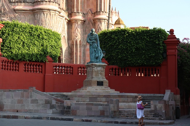 Free Statue Mexico photo and picture