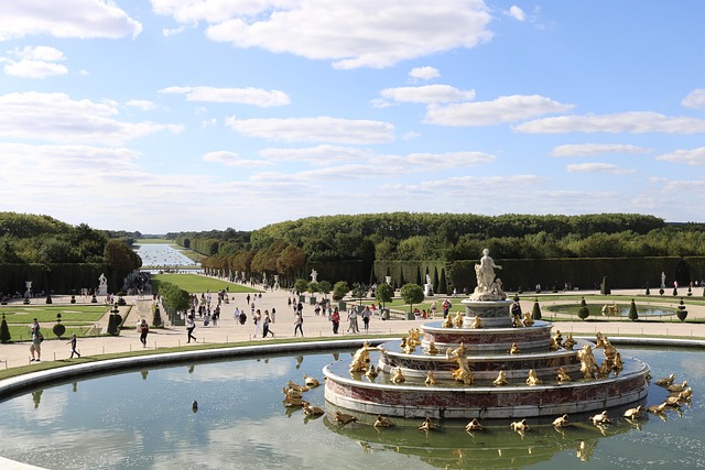Free Versailles Fountain photo and picture