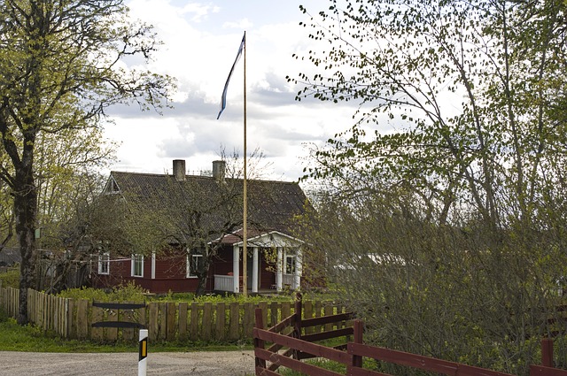 Free House Village photo and picture