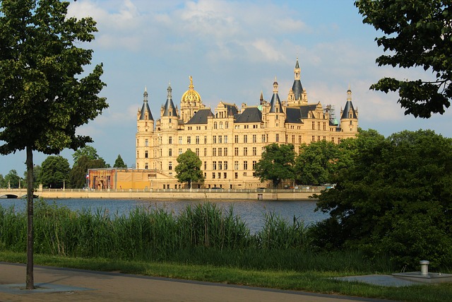 Free Castle Schwerin Schwerin photo and picture
