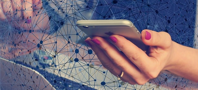 Free smartphone hand web illustration