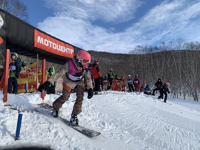 Free Snowboarding Snowboard photo and picture