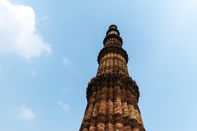Free Qutb Minar Delhi photo and picture