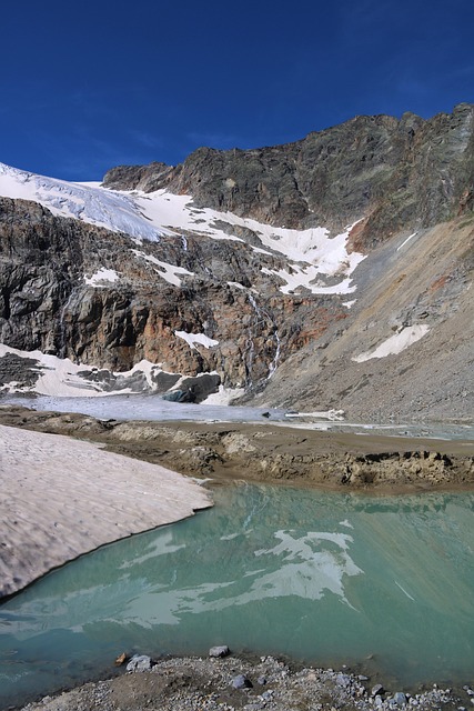 Free Snow Mountain photo and picture