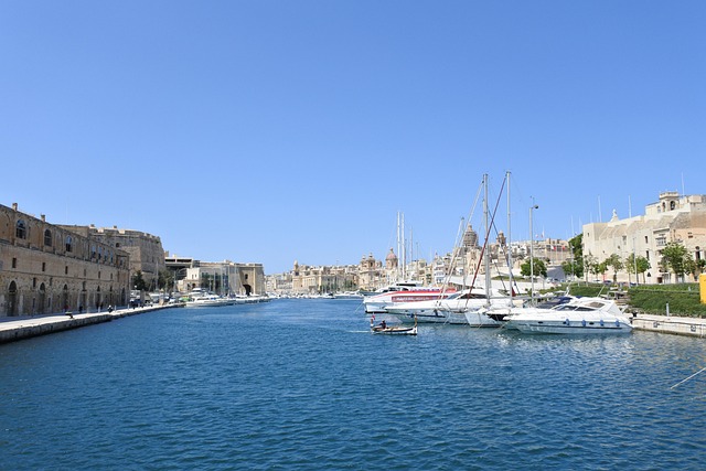 Free I'M Wearing Boats photo and picture