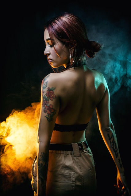 Editorial, Luces De Color, Modelo