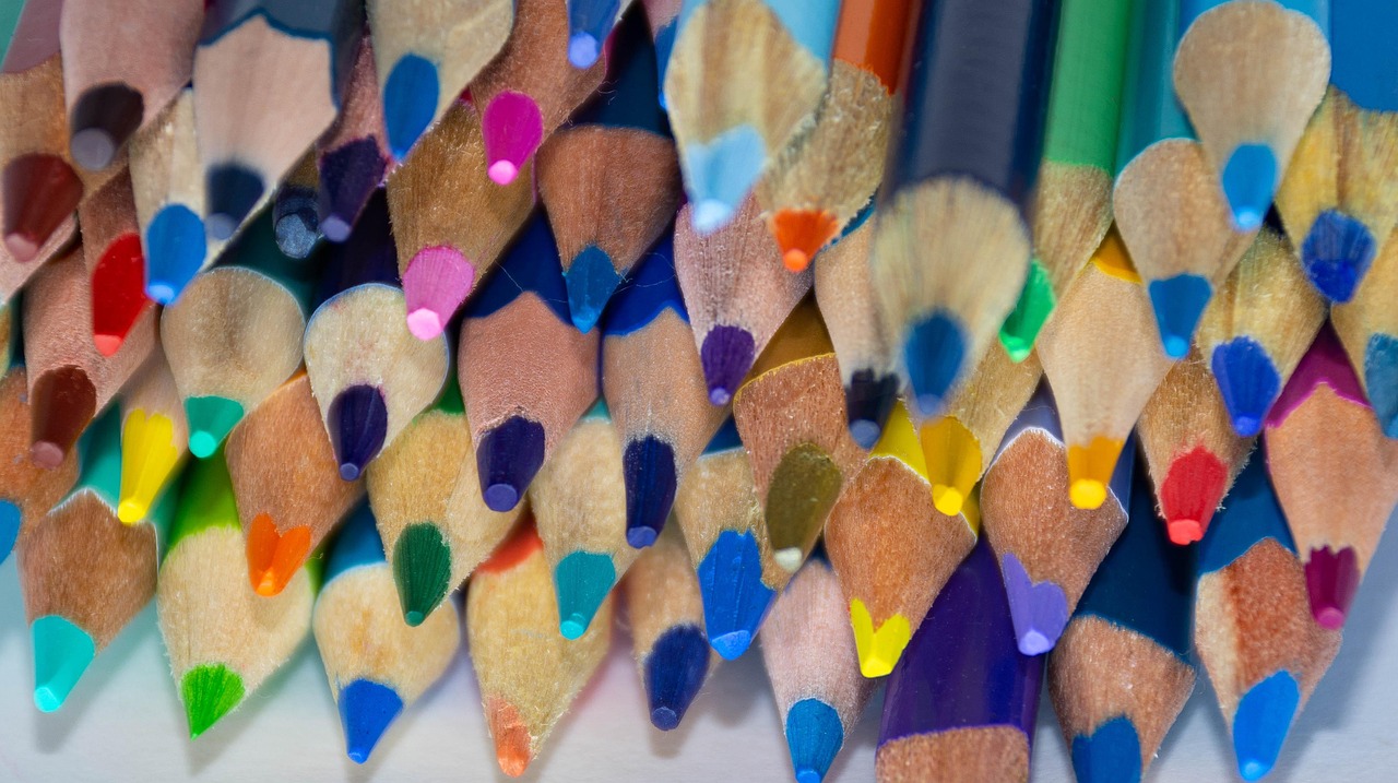 Color - free online jigsaw puzzle photo