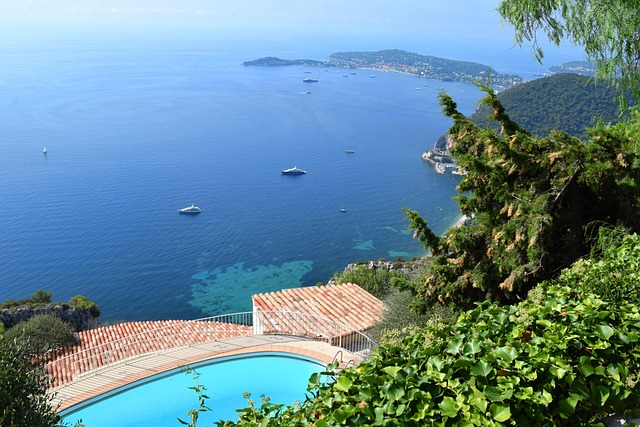 Free Infinity Pool Seaside photo and picture