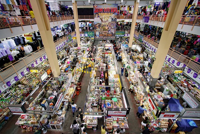 Free Waroros Market Changmai photo and picture