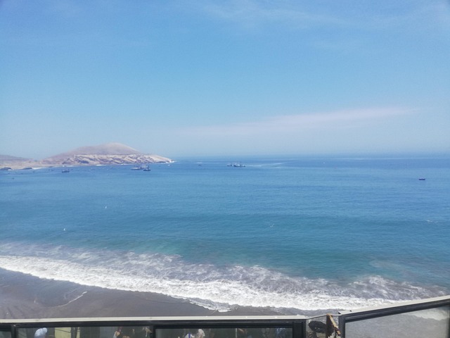 Free Beach Peru photo and picture