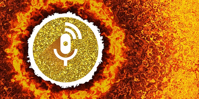 Free webinar golden podcast illustration