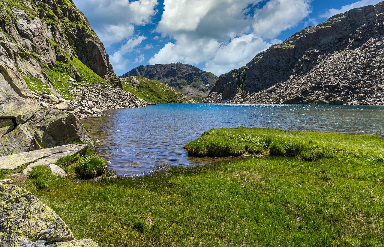 3 Free Lake Toma Images Pixabay