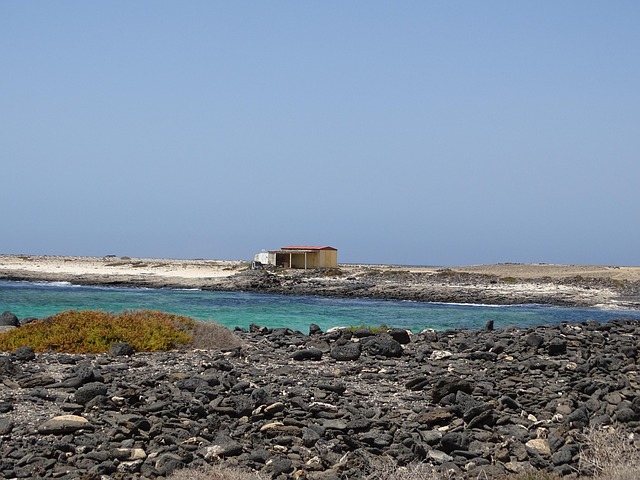 Free Fichhen Hut photo and picture
