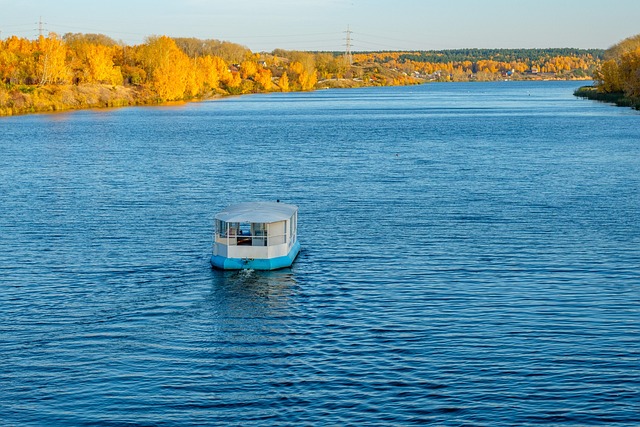Free Autumn Boat photo and picture