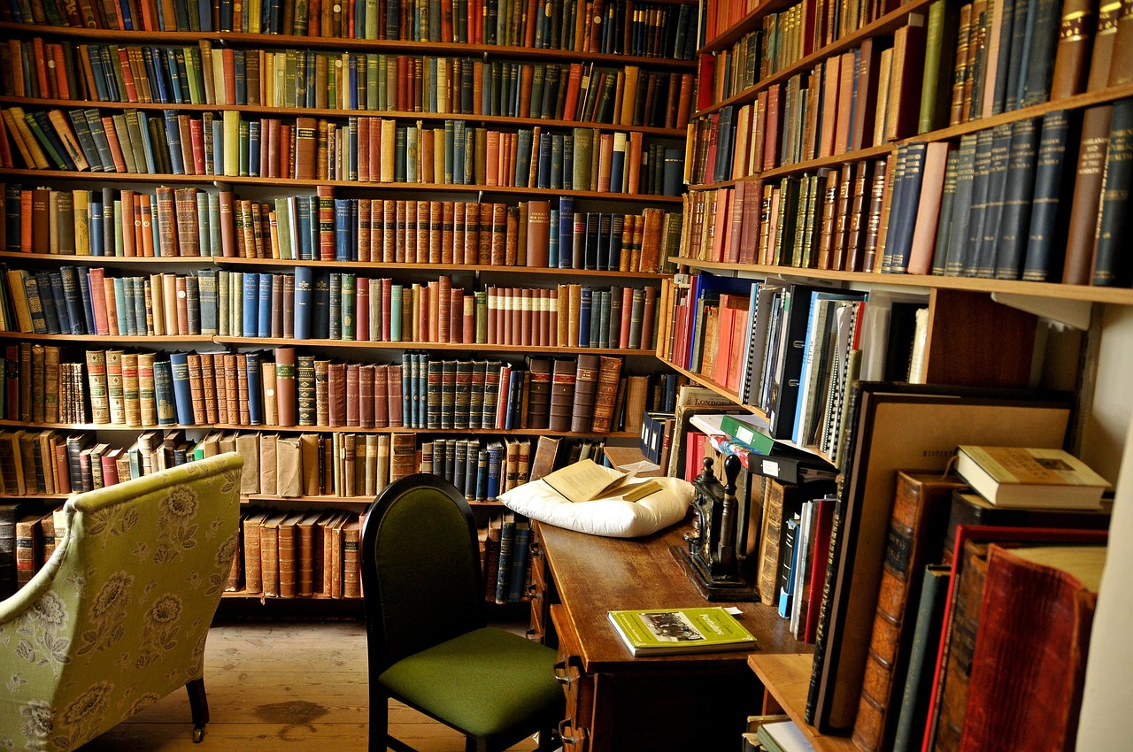Books Library Scotland Free photo on Pixabay
