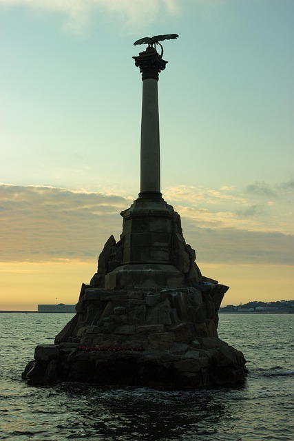 Free Monument Sea photo and picture