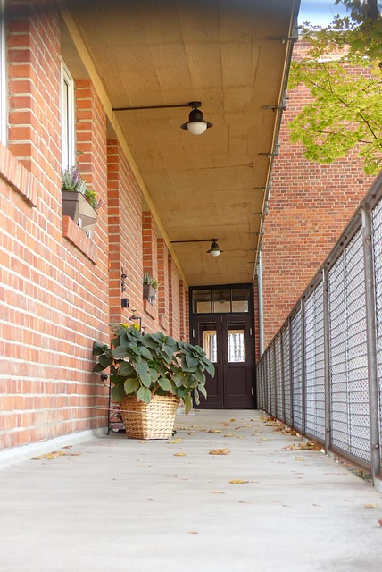 Free Portico House Bauhaus photo and picture